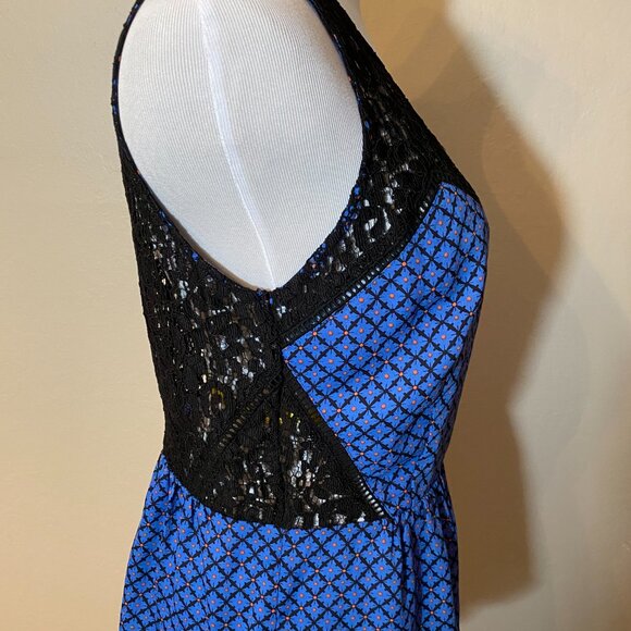 Greylin Sleeveless Lace Back Top - Picture 4 of 8